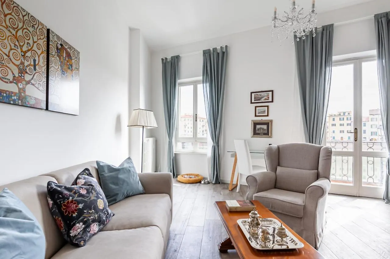 Lungarno Elegant Apartment With Panoramic Balcony Pisa Italia