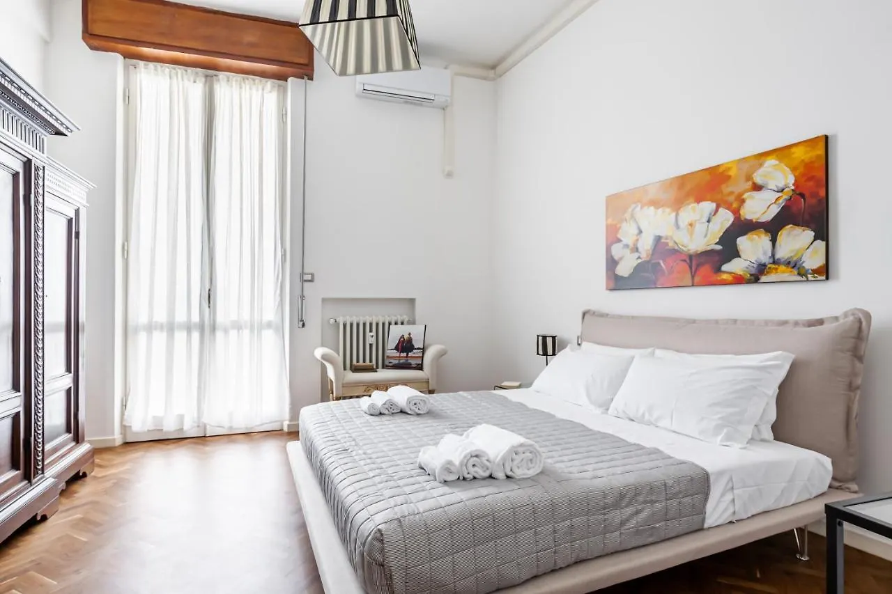 Lungarno Elegant Apartment With Panoramic Balcony ピサ 0*,  イタリア